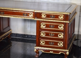 biurko drewniane klasyczne