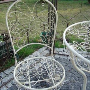 krzesło prowansalskie biel antyczna metal